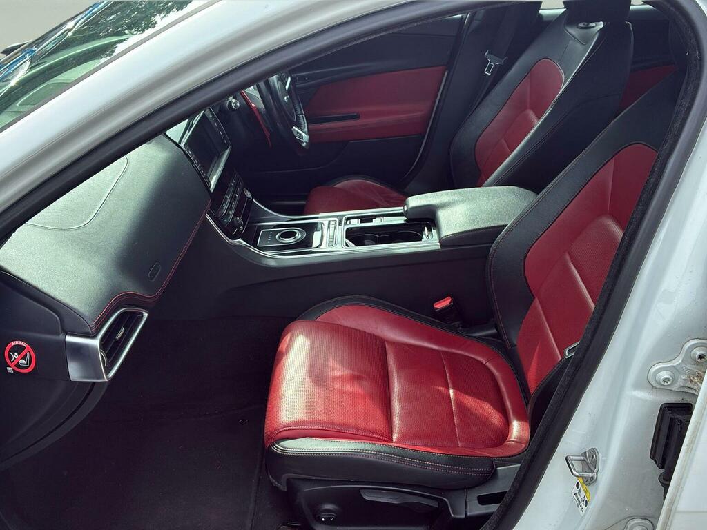Jaguar XE 2.0D R-sport Euro 6 Ss White #5