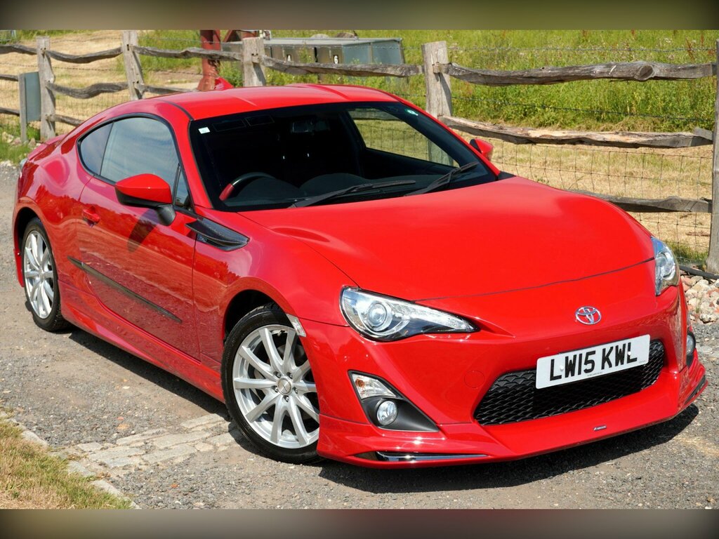Toyota GT86 2.0 Boxer D-4s Coupe Euro 6 200 P Red #3