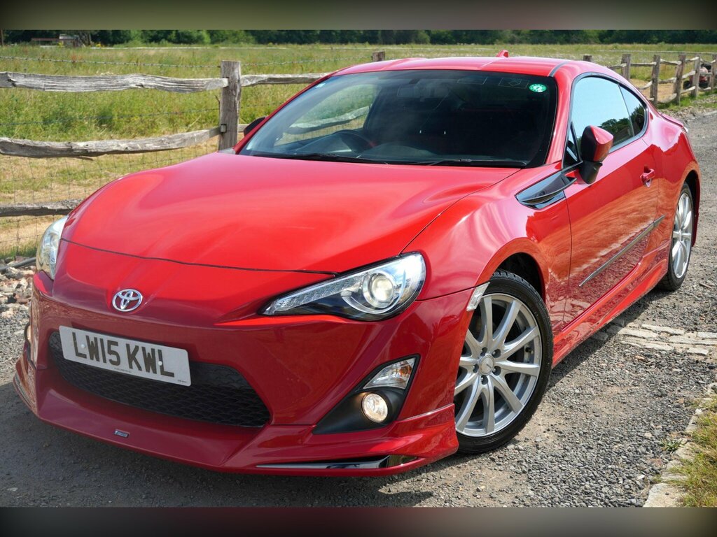 Toyota GT86 2.0 Boxer D-4s Coupe Euro 6 200 P Red