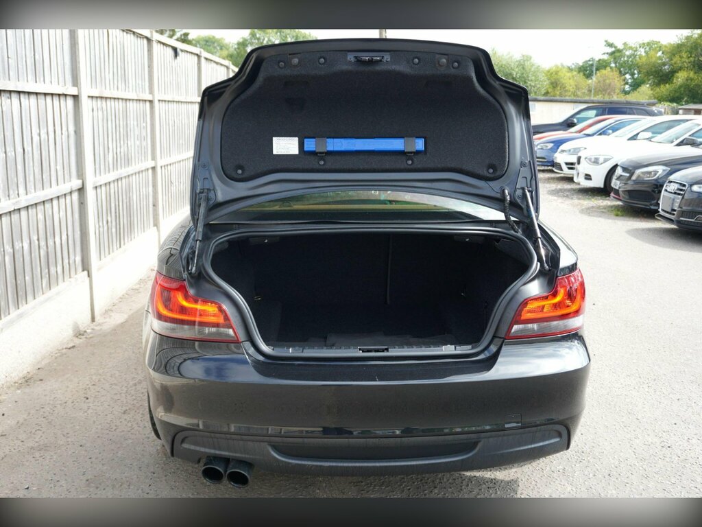 BMW 1 Series Hatchback Black #11