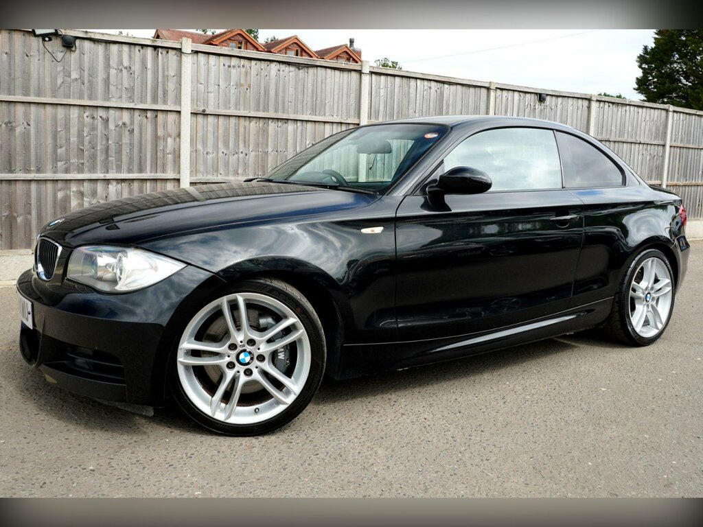 BMW 1 Series Hatchback Black #27