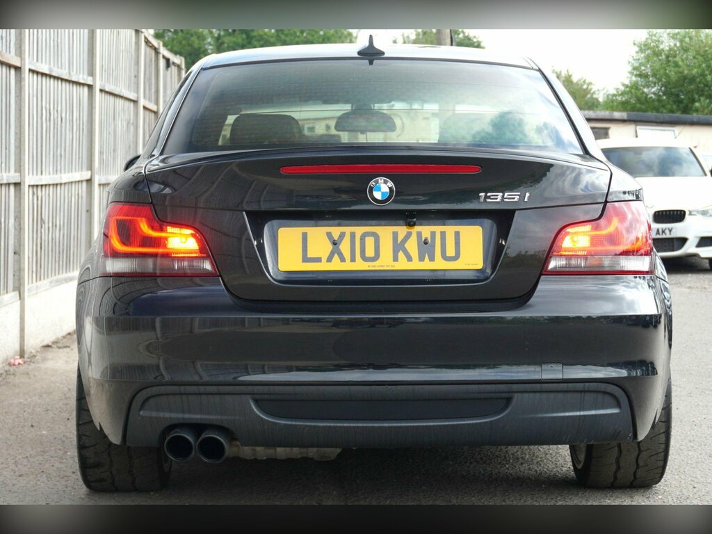 BMW 1 Series Hatchback Black #12