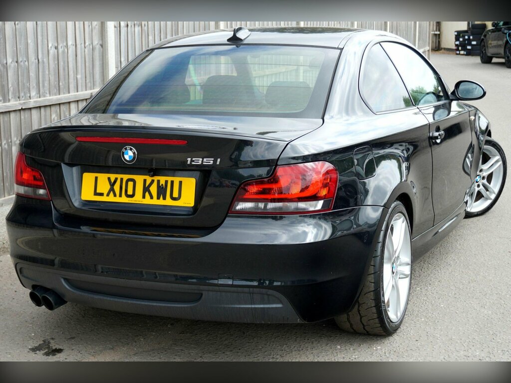 BMW 1 Series Hatchback Black #10