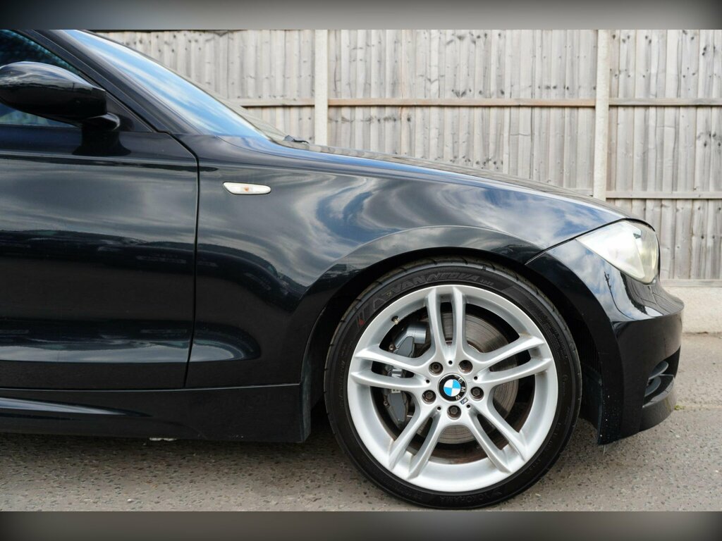 BMW 1 Series Hatchback Black #16