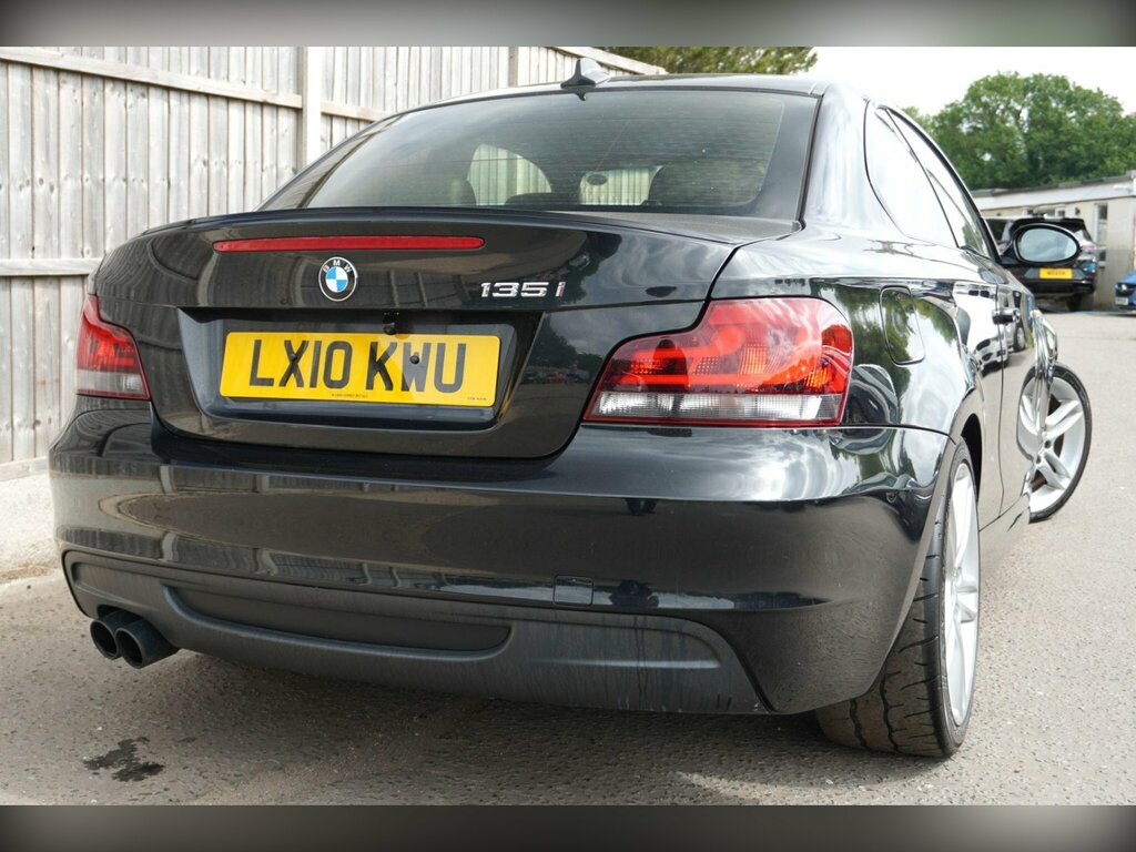 BMW 1 Series Hatchback Black #26