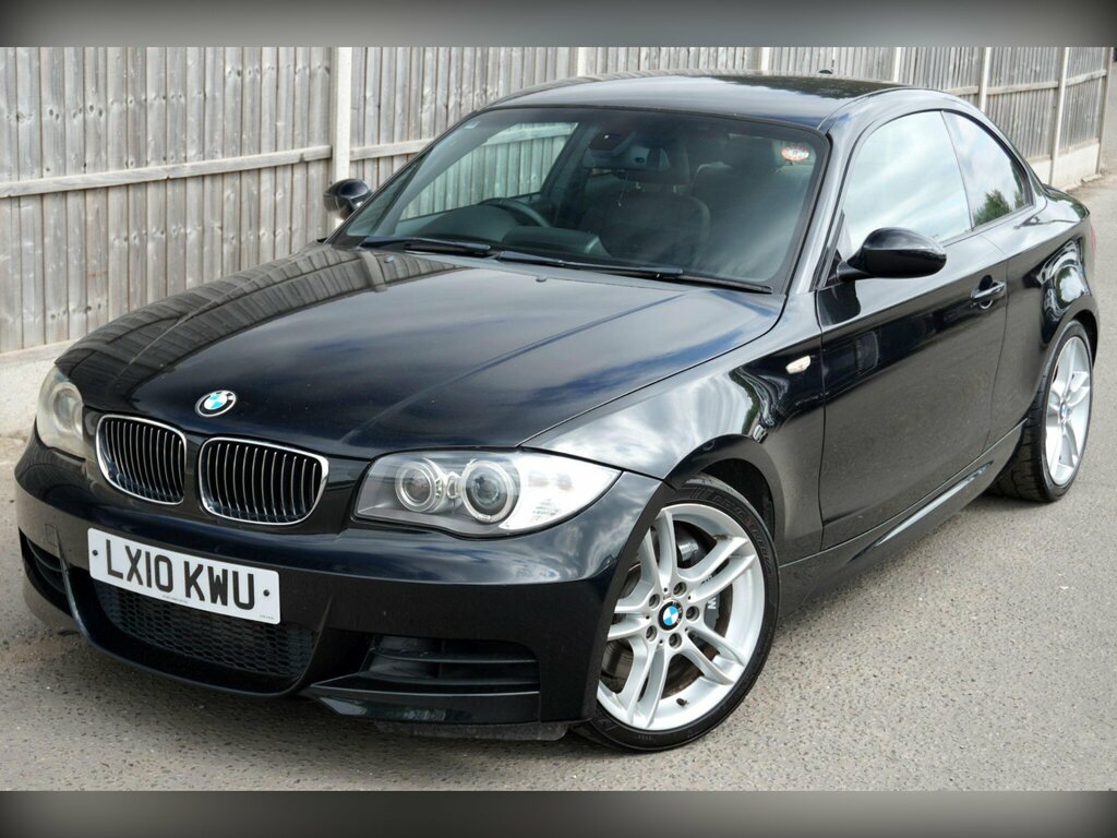 BMW 1 Series Hatchback Black #30