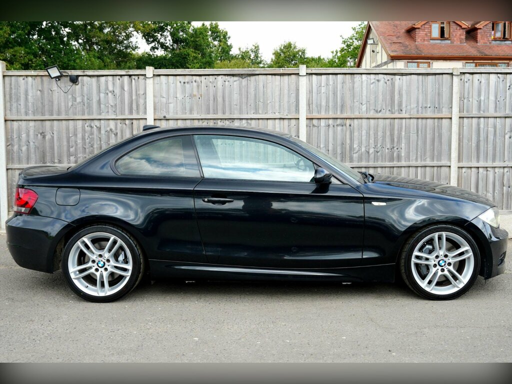 BMW 1 Series Hatchback Black #28