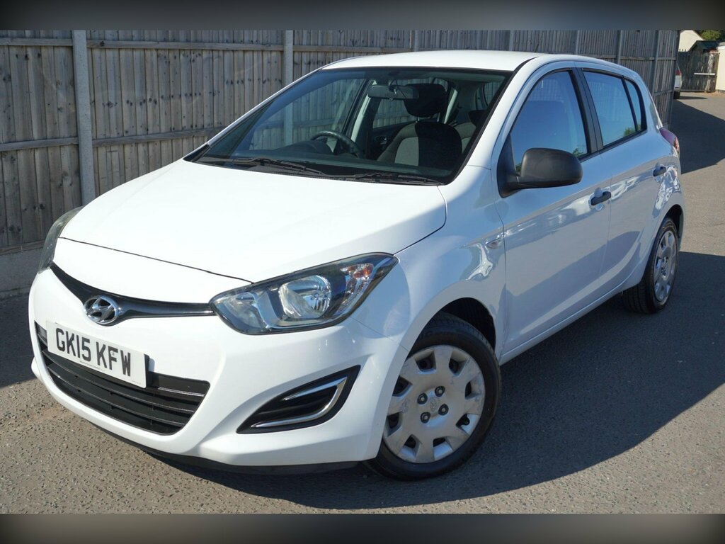 Hyundai I20 Active White #21