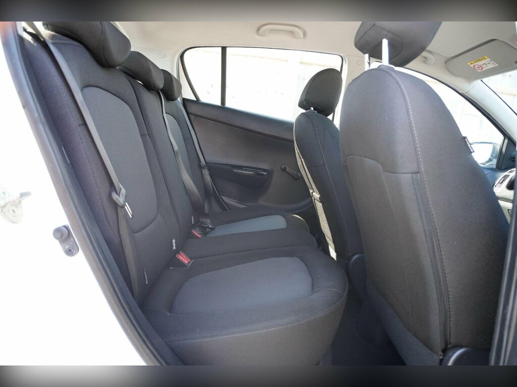 Hyundai I20 Active White #7