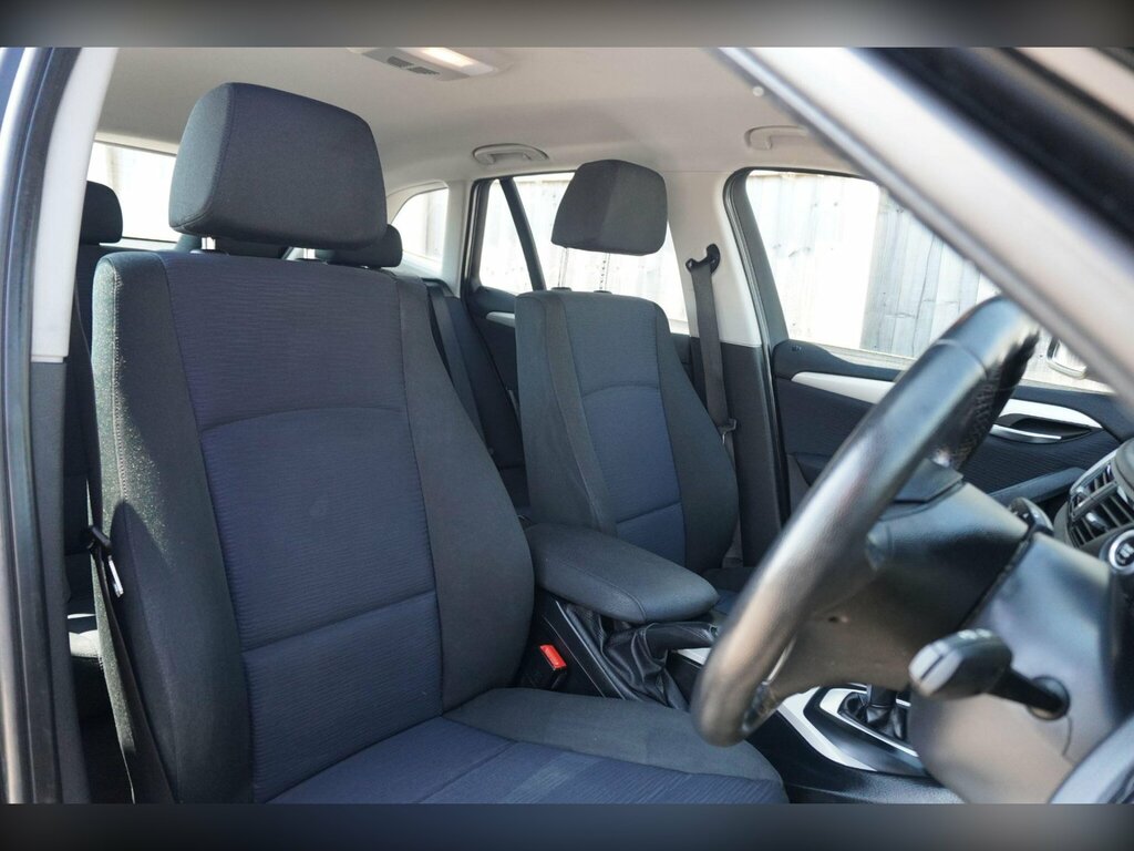 BMW X1 Xline Black #16
