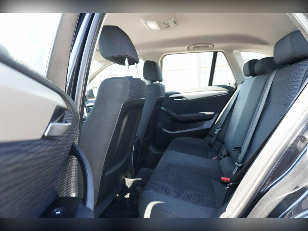 BMW X1 Xline Black #20