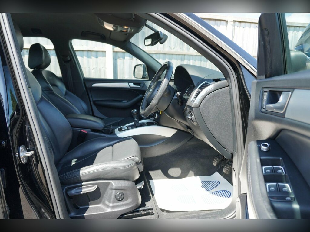 Audi Q5 Estate #18