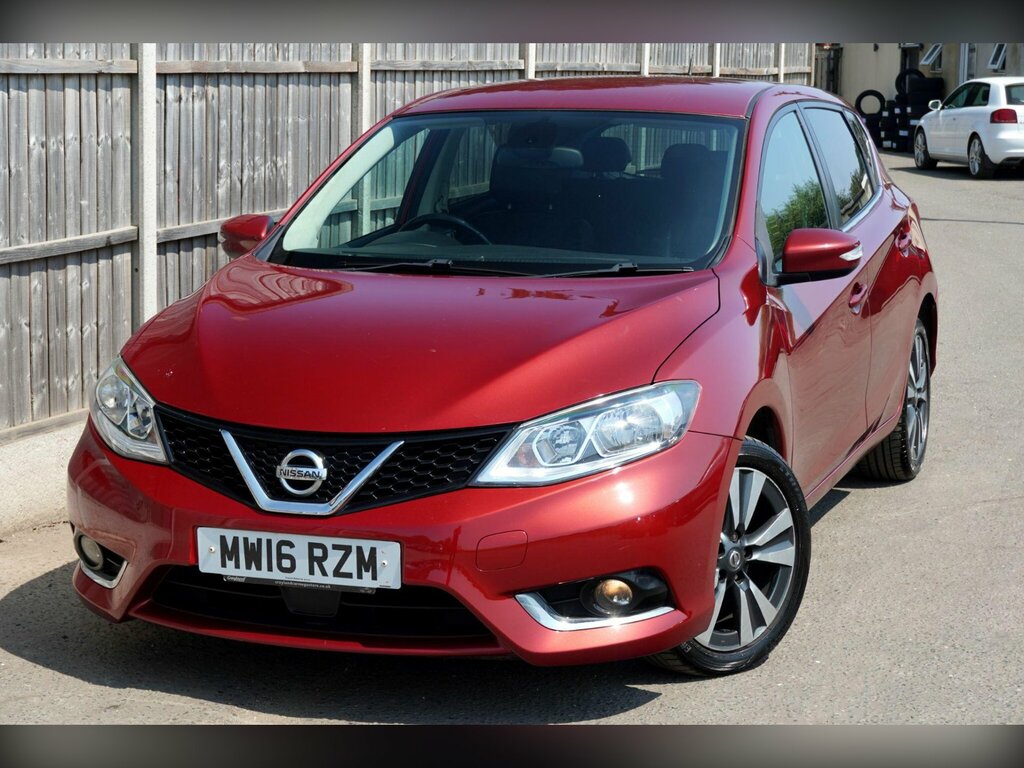 Nissan Pulsar Hatchback White #21