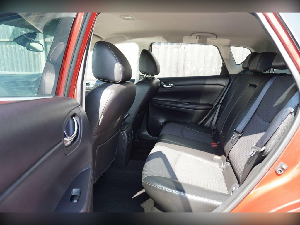 Nissan Pulsar Hatchback White #16