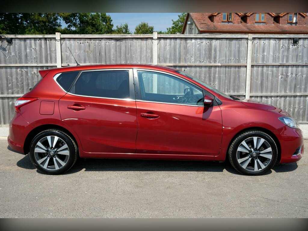 Nissan Pulsar Hatchback White #22