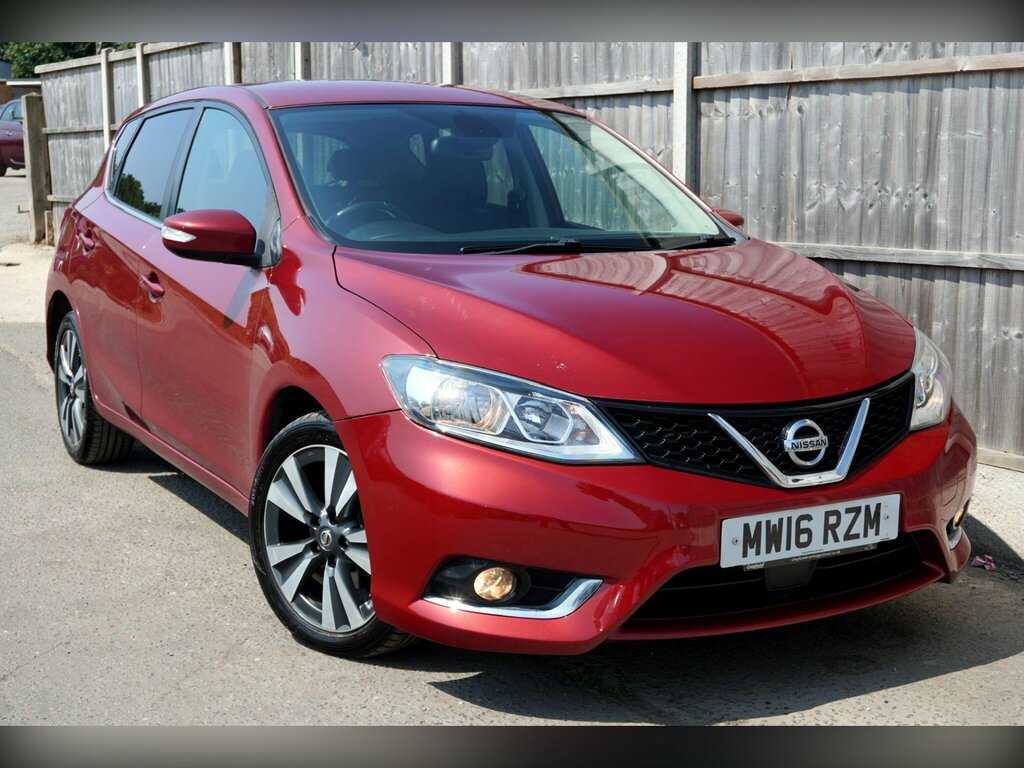 Nissan Pulsar Hatchback White #12