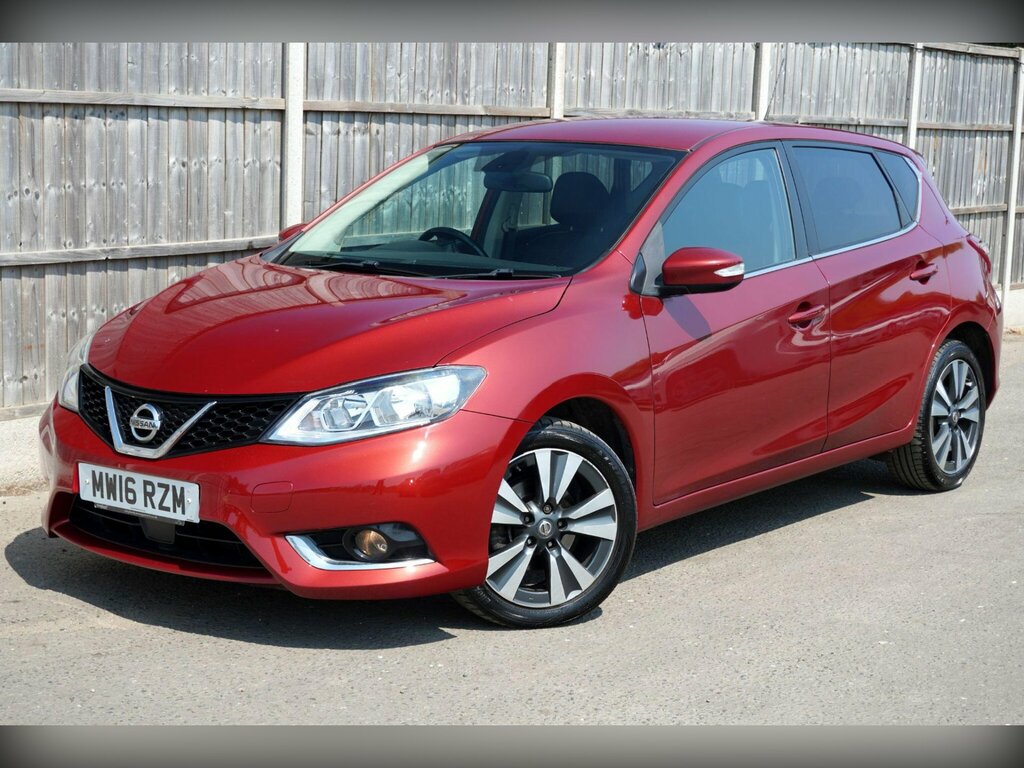 Nissan Pulsar Hatchback White #24