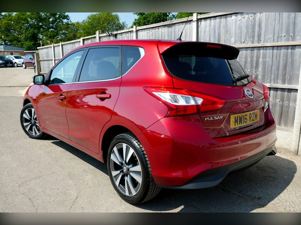 Nissan Pulsar Hatchback White #20