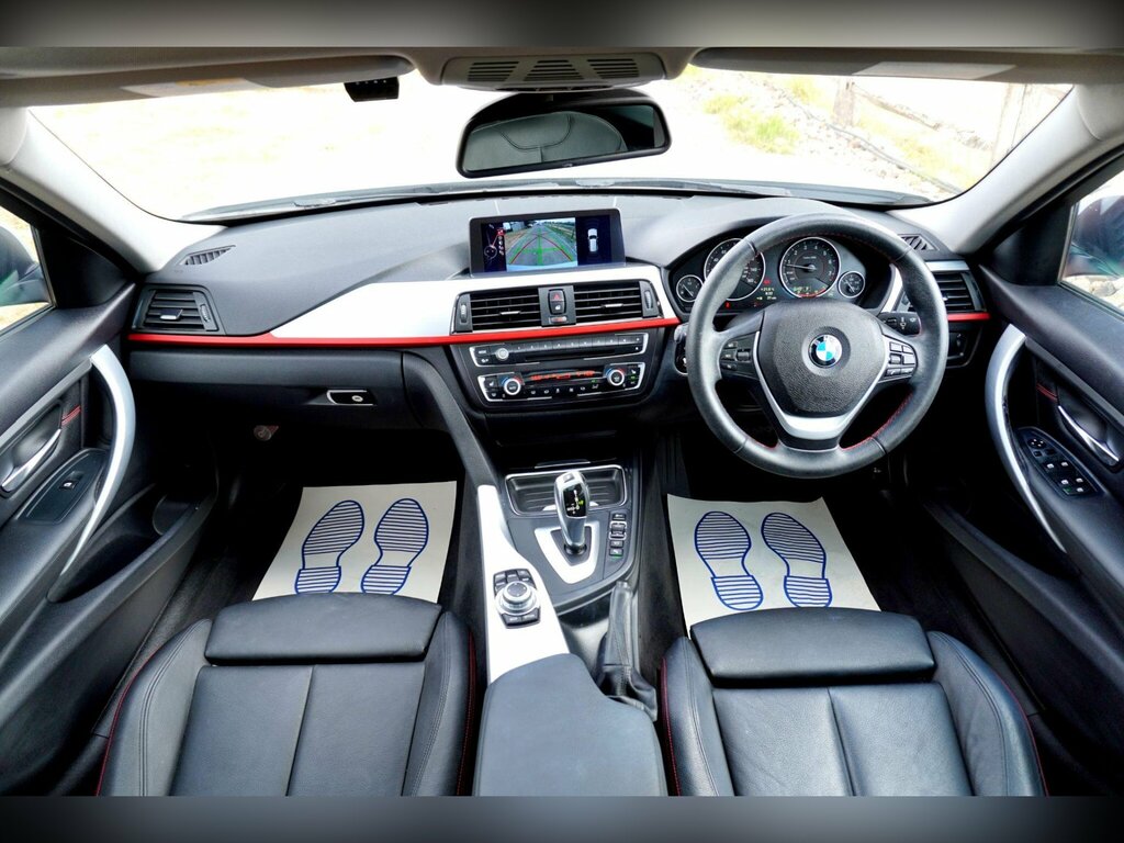 BMW 3 Series 2.0 328I Luxury Touring Euro 6 S Silver #2
