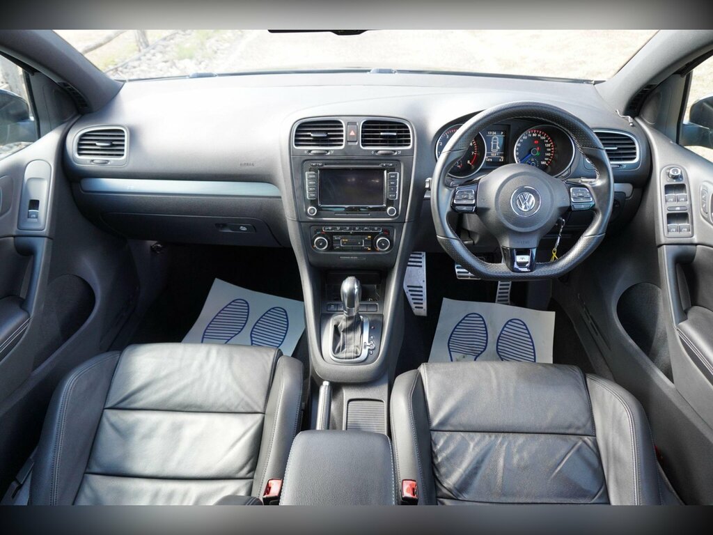 Volkswagen Golf 2.0 Tsi R Leather Hatchback Dsg 4Moti Black #2