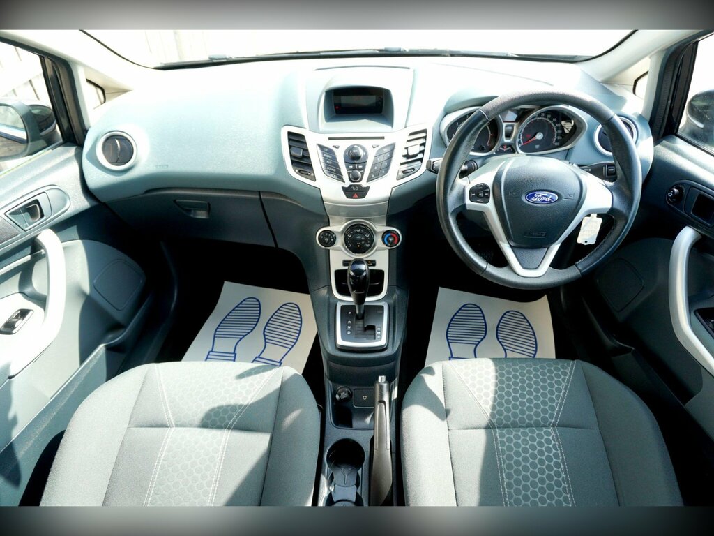 Ford Fiesta 1.6 Titanium 118 Bhp Black #2