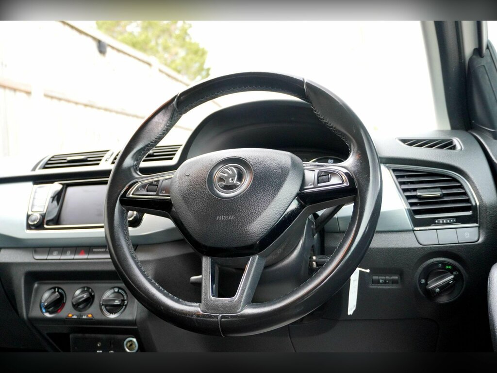 Skoda Fabia 1.0 Se Euro 6 Ss White #6