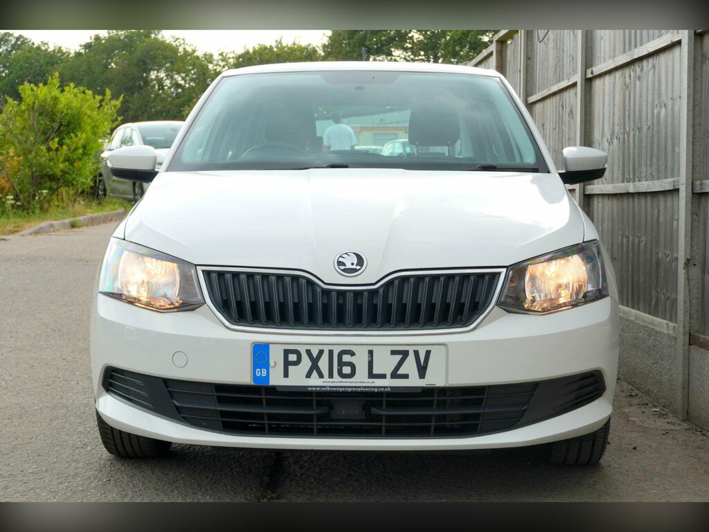Skoda Fabia 1.0 Se Euro 6 Ss White #4