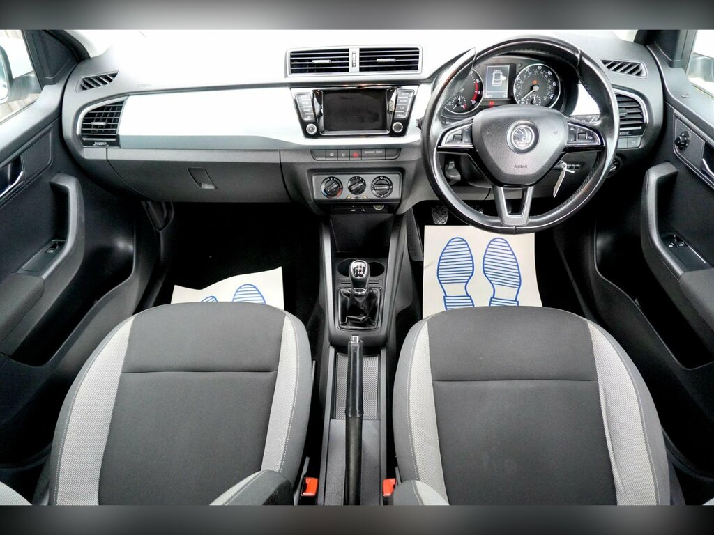 Skoda Fabia 1.0 Se Euro 6 Ss White #2
