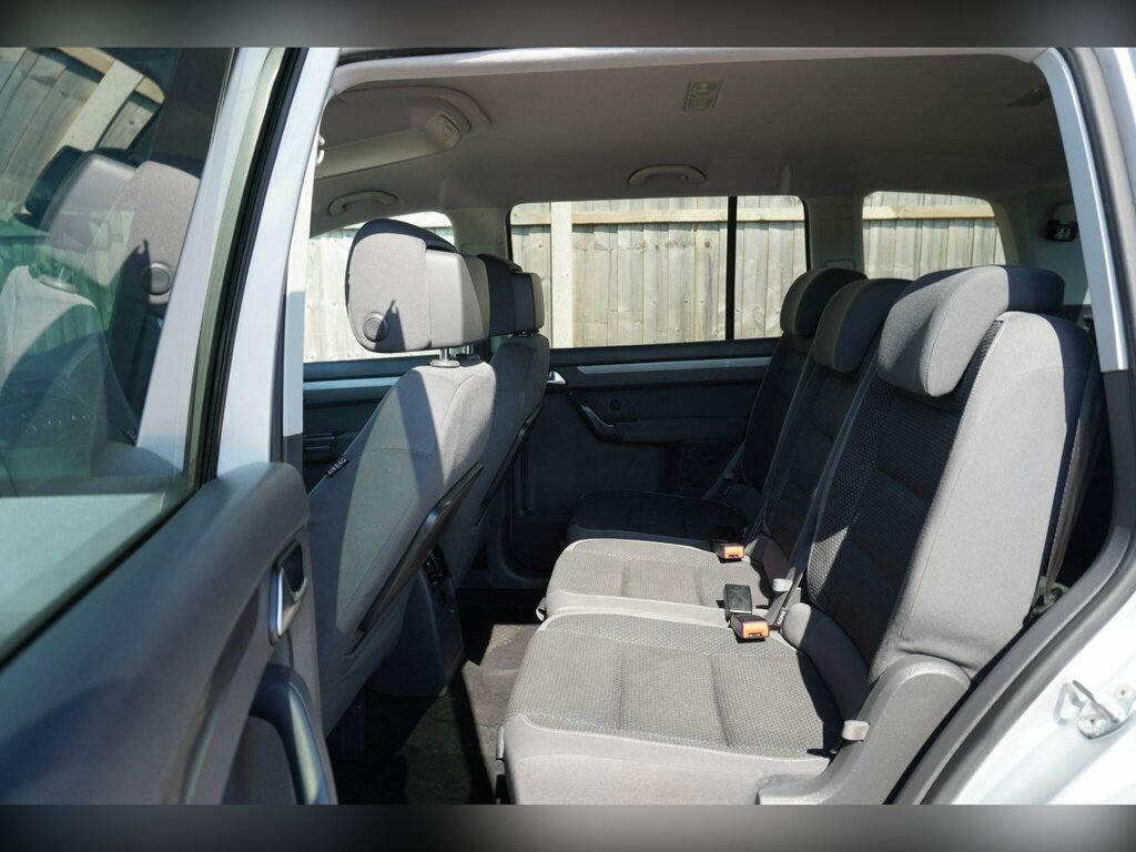 Volkswagen Touran Mpv Blue #21