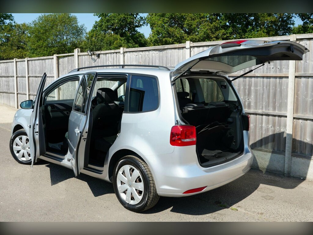 Volkswagen Touran Mpv Blue #14