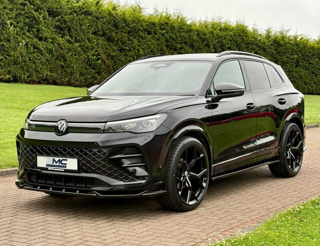Volkswagen Tiguan 1.5 Etsi Mhev R-line BV74YCX Black #2