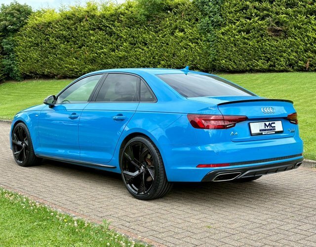 Audi A4 2.0 Tdi 40 Black Blue #4