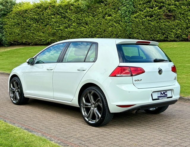 Volkswagen Golf 1.6 Tdi Bluemotion Tech White #4