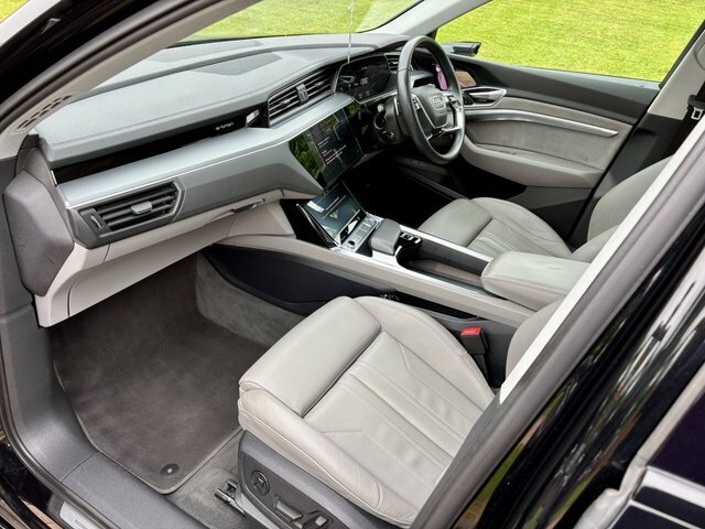 Audi E-tron 300Kw 55 Quattro 95Kwh Launch Edition Blue #10