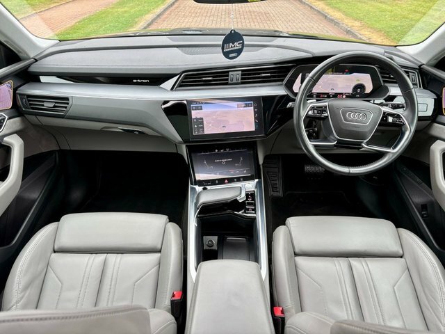 Audi E-tron 300Kw 55 Quattro 95Kwh Launch Edition Blue #12