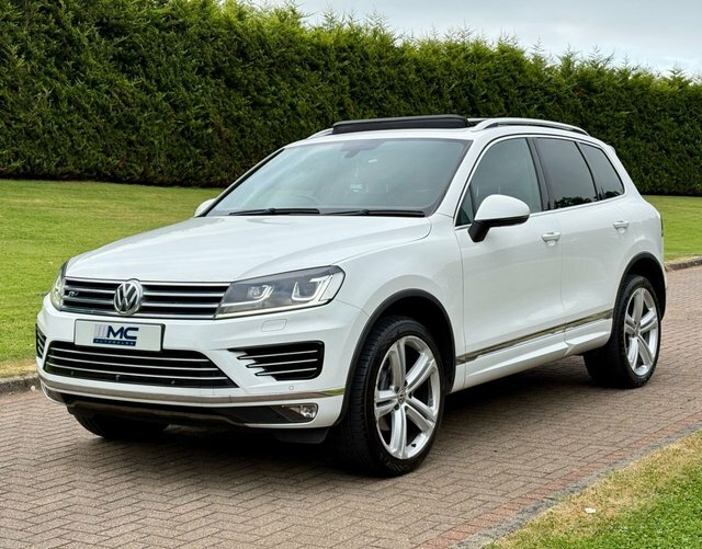 Volkswagen Touareg 3.0 Tdi V6 R-line WR67SVL White #2