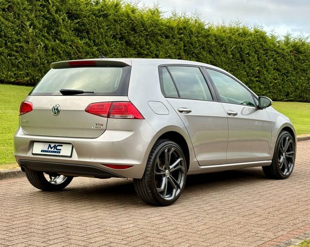 Volkswagen Golf Golf R Dsg White #3