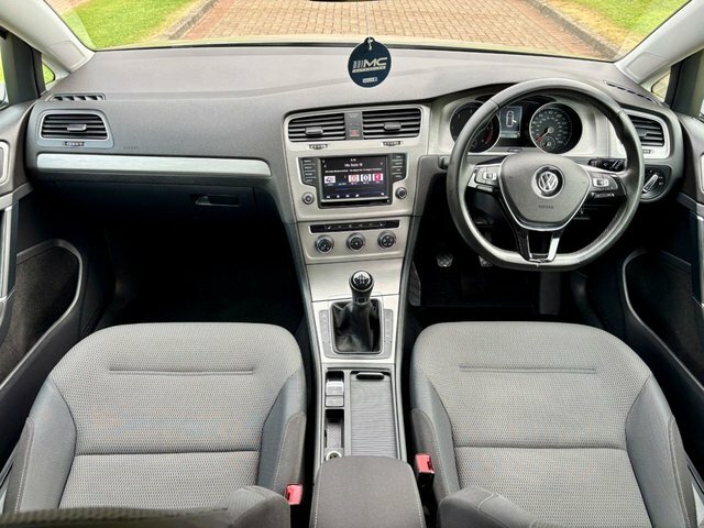 Volkswagen Golf Golf R Dsg White #12