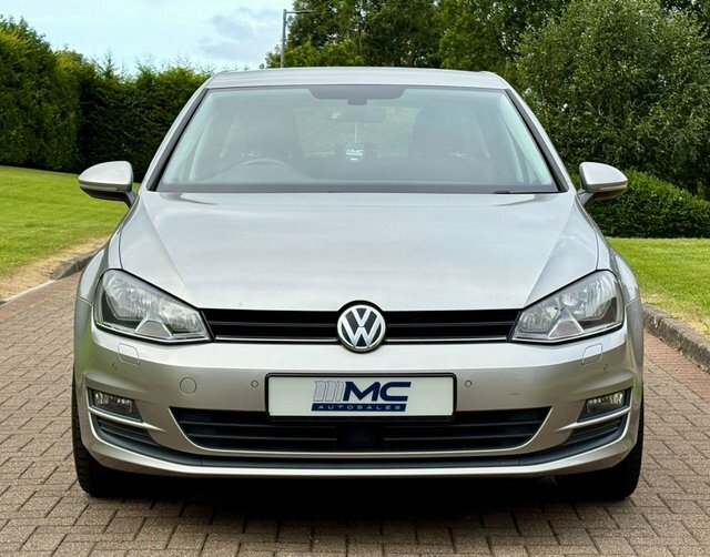 Volkswagen Golf Golf R Dsg White #10