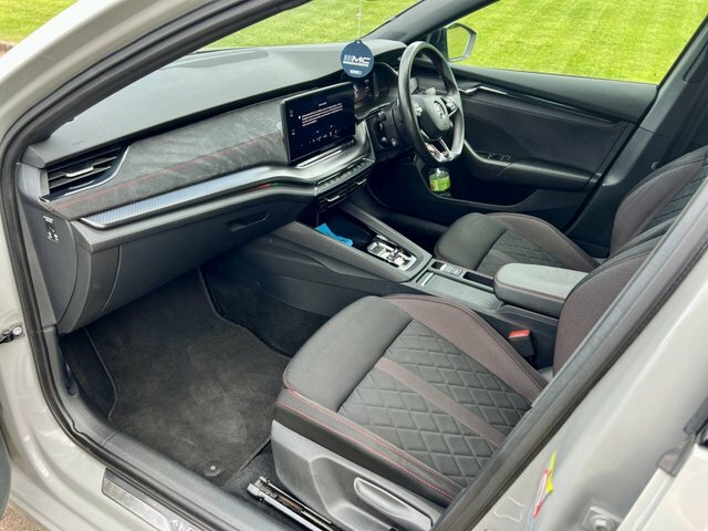 Skoda Octavia 1.5 Tsi Se Technology Silver #11