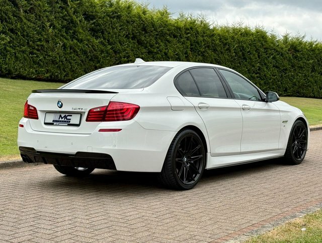 BMW 5 Series 2.0 520D M Sport White #3