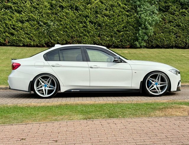 BMW 3 Series 330E M Sport White #7