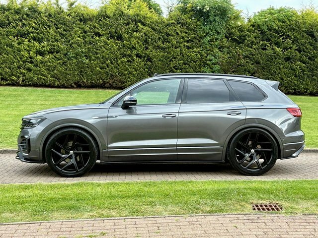 Volkswagen Touareg Black Edition Blue #8