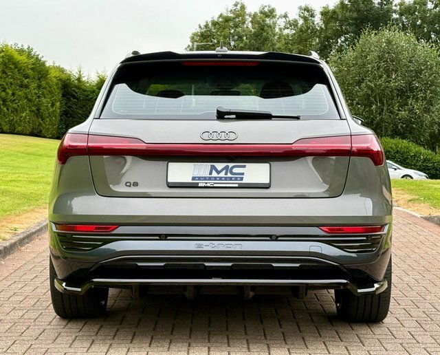 Audi Q8 e tron 300Kw 55 Quattro 114Kwh Launch Edition Black #11