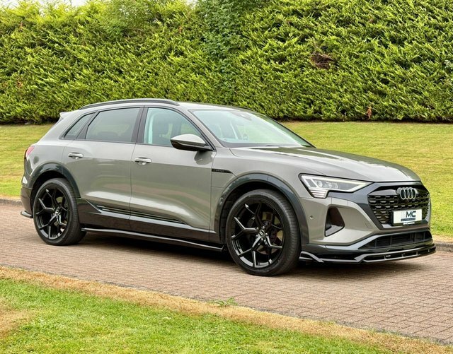 Audi Q8 e tron 300Kw 55 Quattro 114Kwh Launch Edition Black #7