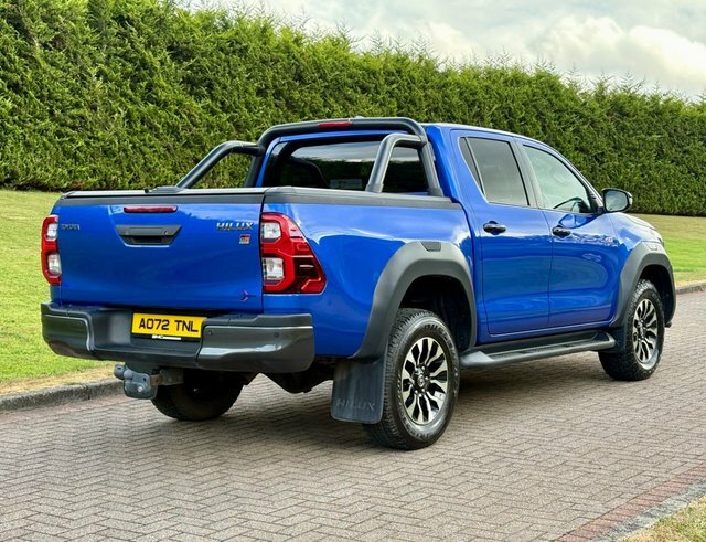 Toyota HILUX 2.8 D-4d Gr Sport Blue #3