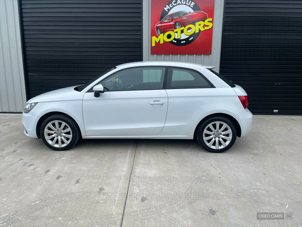 Audi A1 1.6 Tdi Sport White #3