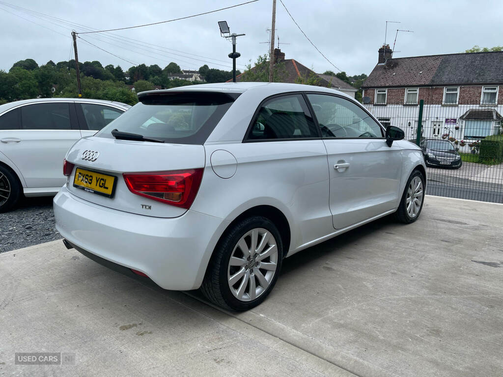 Audi A1 1.6 Tdi Sport White #6