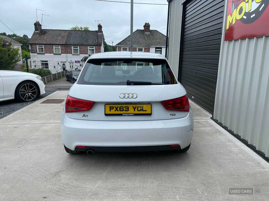 Audi A1 1.6 Tdi Sport White #5