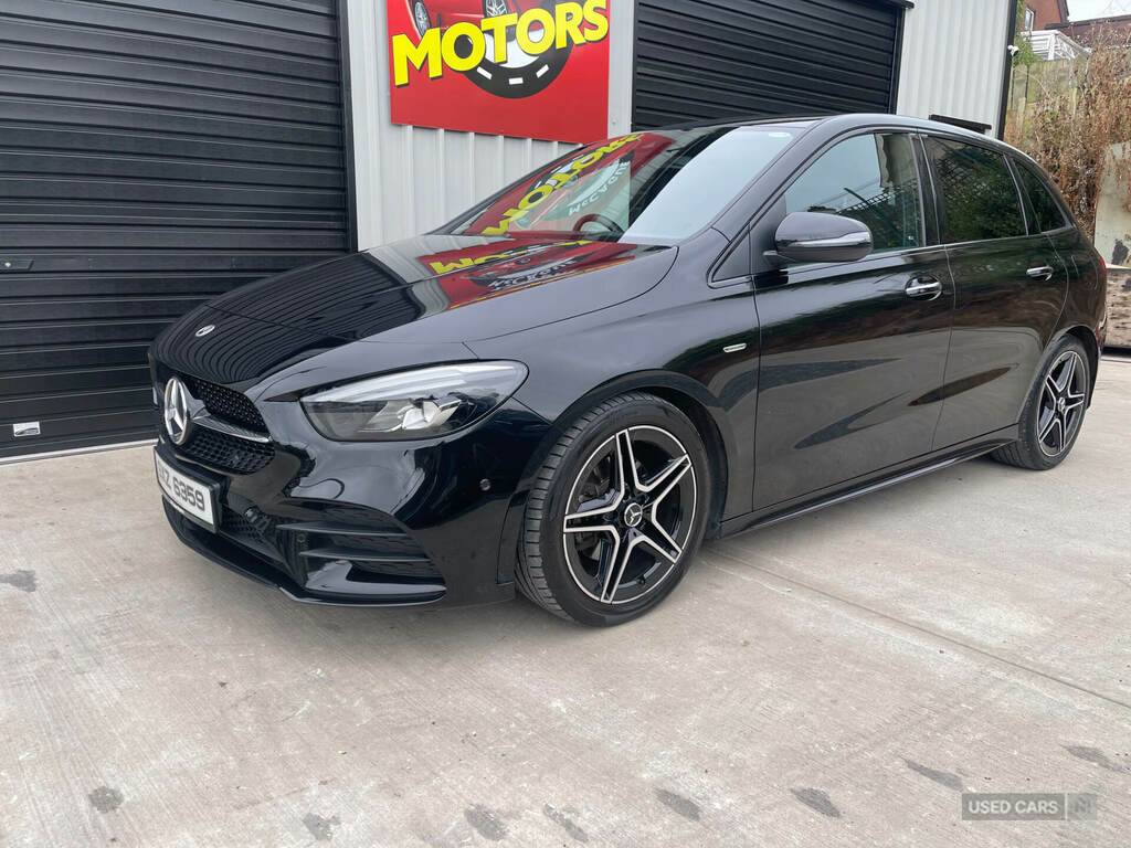 Mercedes-Benz B Class B200d Amg Line Premium Edition Black #2